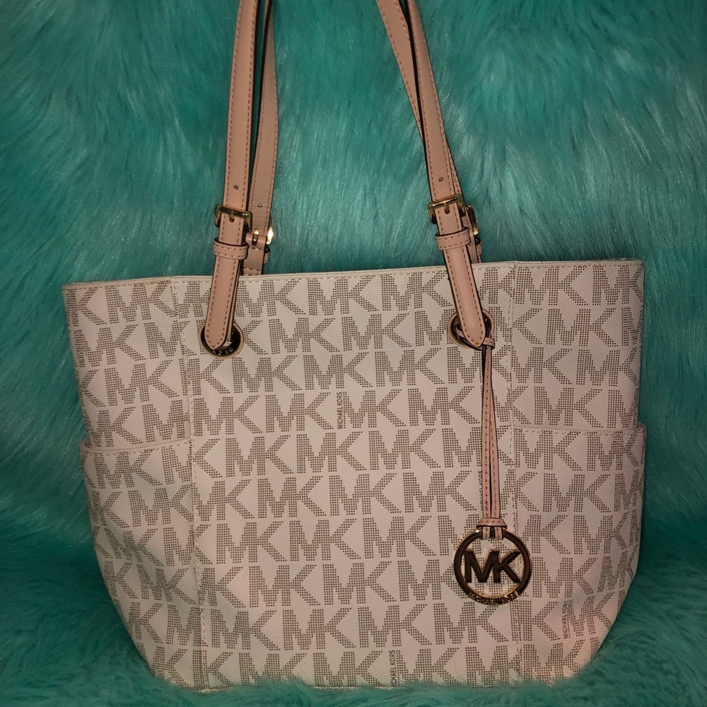 Authentic Michael Kors Vanilla Jet Set Tote
